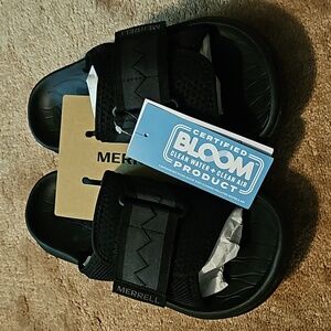 New Women's Merrell Slides